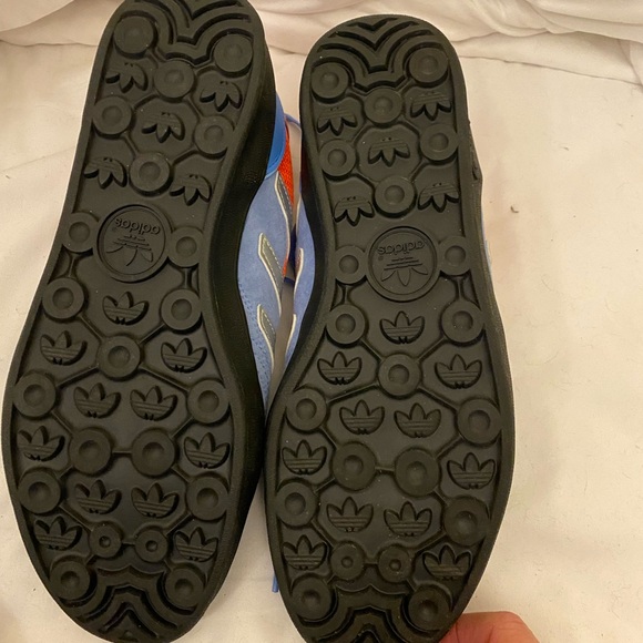 Adidas sobakov style men’s athletic shoes. Size 10. NWOT blue, grey and orange - Picture 2 of 3